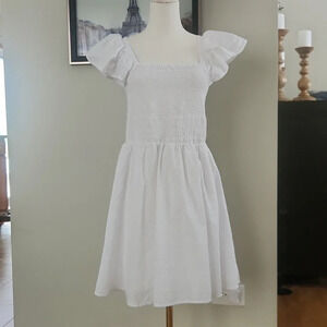 Old Navy White Flatter Sleeve Dress size Medium